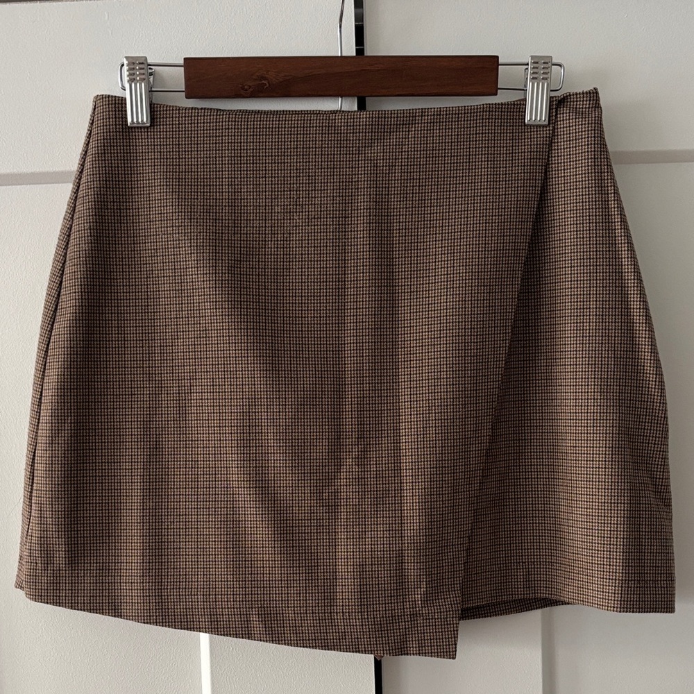 ABERCROMBIE AND FITCH Plaid Scarlett Mini Skort